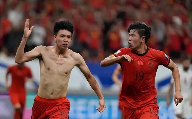 国足搏斗力量胜出,成功晋级国际比赛决赛是哪一集